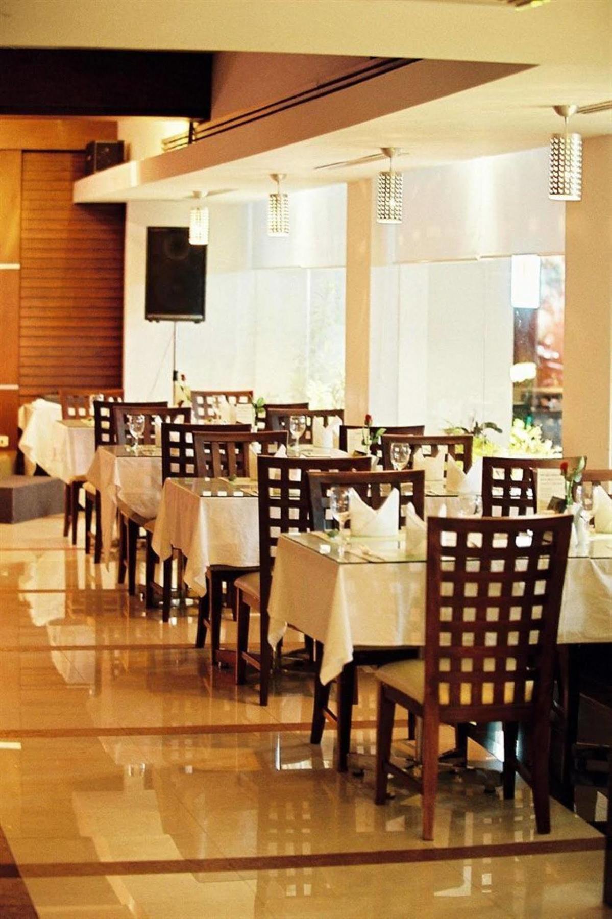 New Season Hotel Hat Yai Dış mekan fotoğraf