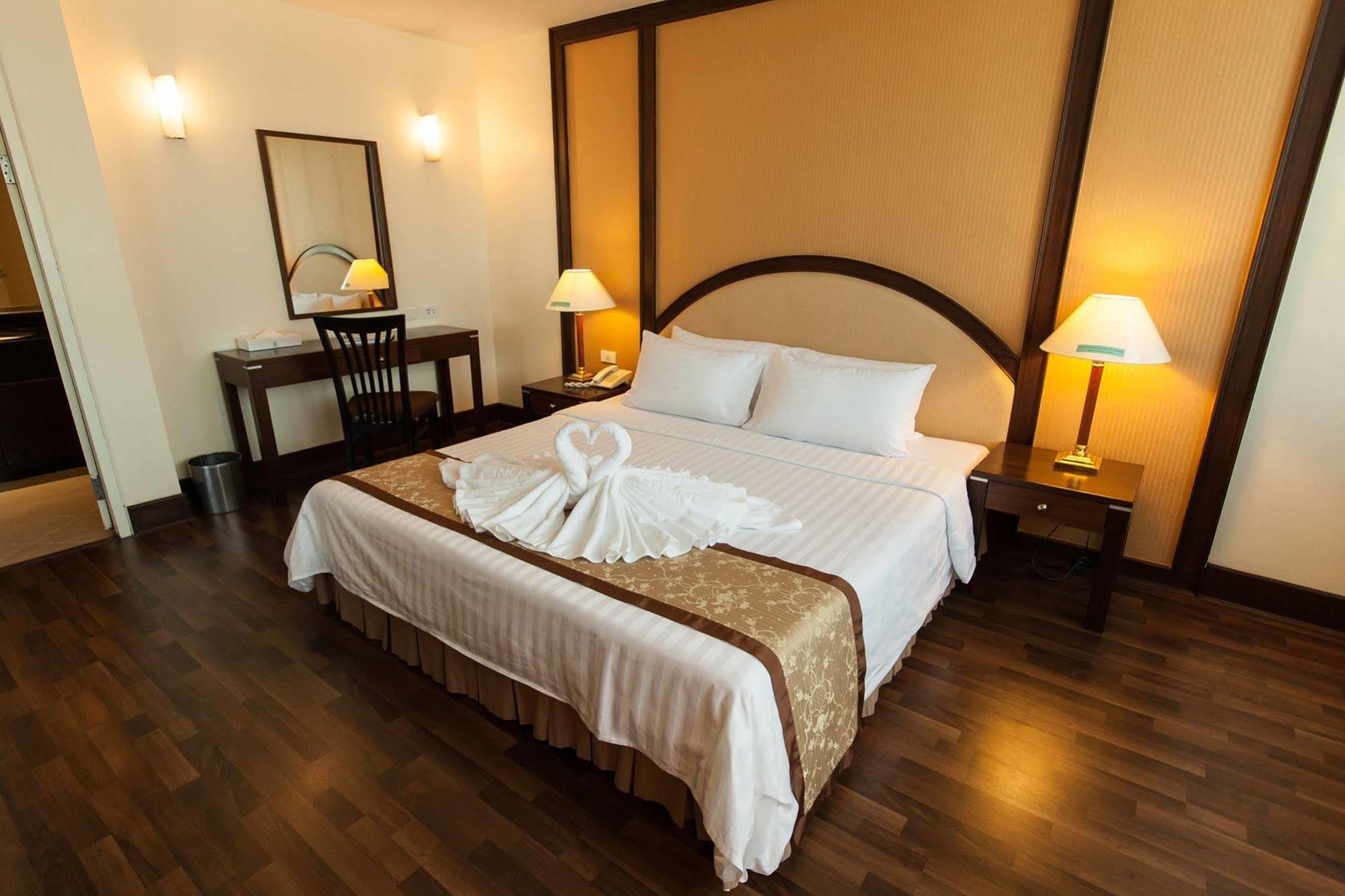 New Season Hotel Hat Yai Dış mekan fotoğraf