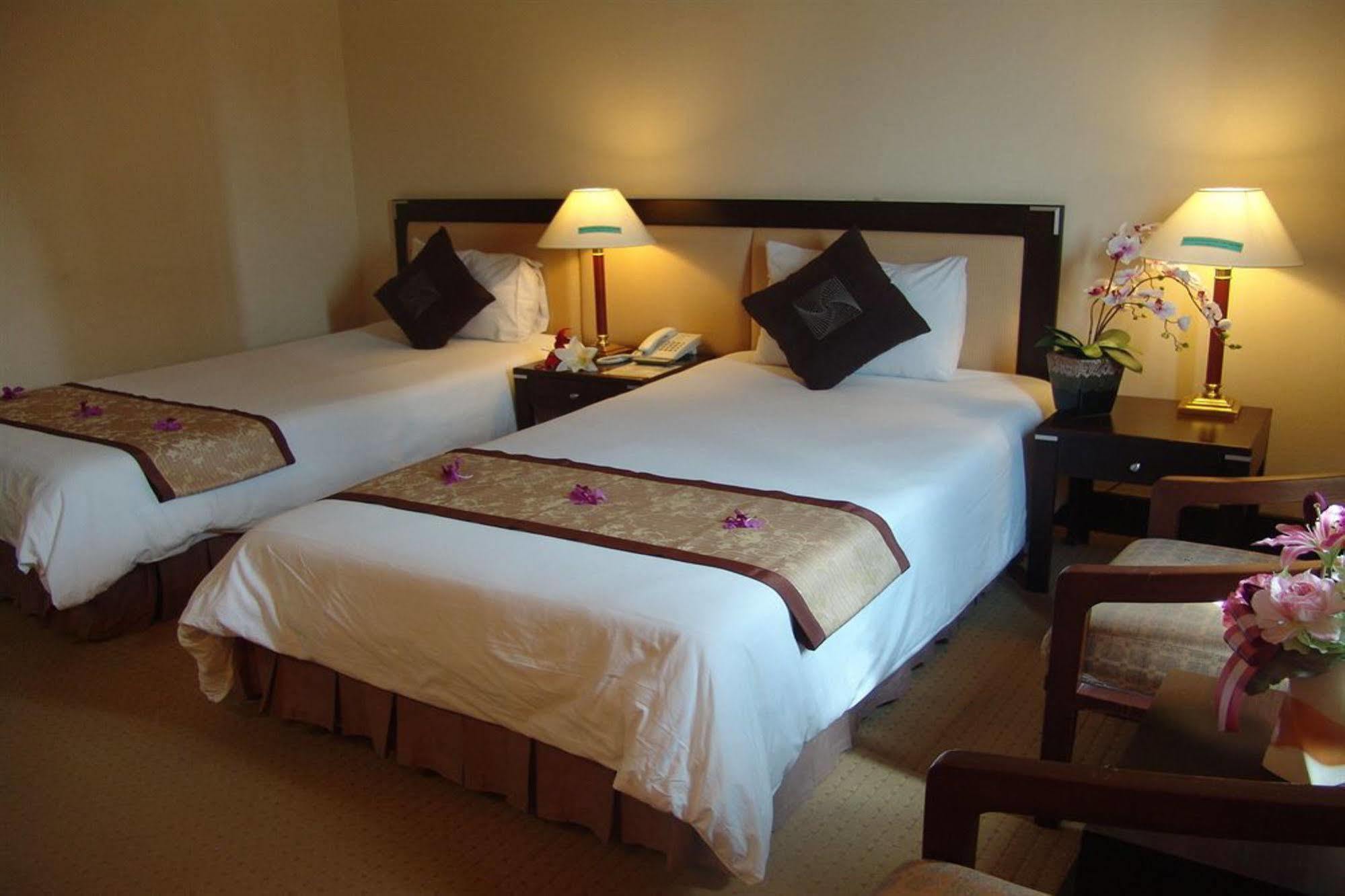 New Season Hotel Hat Yai Dış mekan fotoğraf